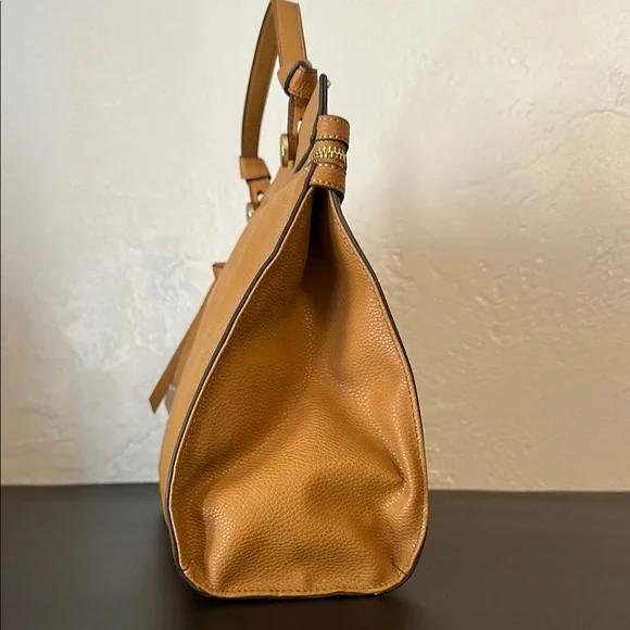 Foley + Corinna golden Tan vegan Crossbody Bag with Minimalist Design - Picture 6 of 15